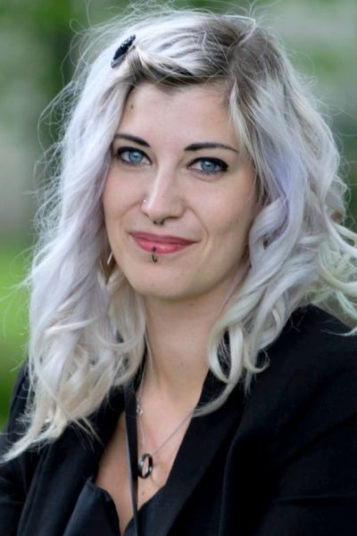 Ansprechpartnerin Monique Rogoll