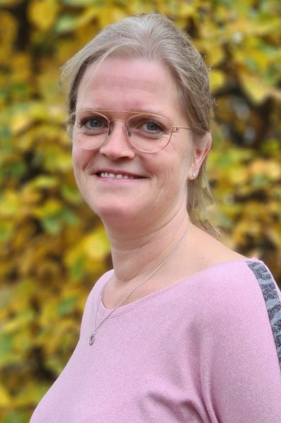 Ansprechpartnerin Diana Karpinski